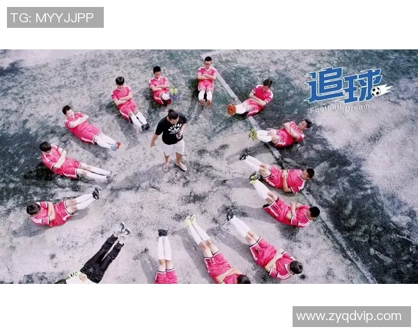 在绿茵场上许下爱的誓言足球服婚礼见证浪漫瞬间